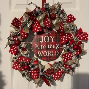 Homemade wreaths can custom any color, theme, or size
